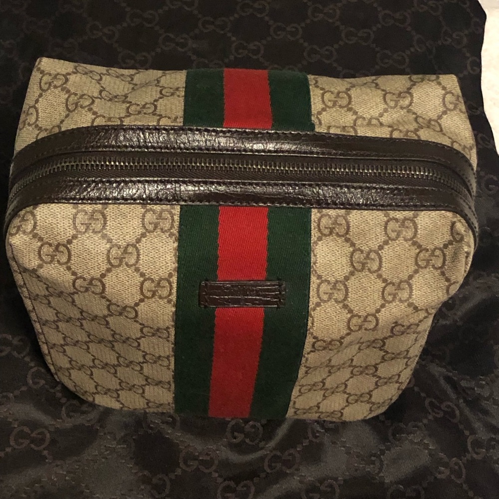 AUTHENTIC NEW Gucci GG VINTAGE Supreme Travel Bag